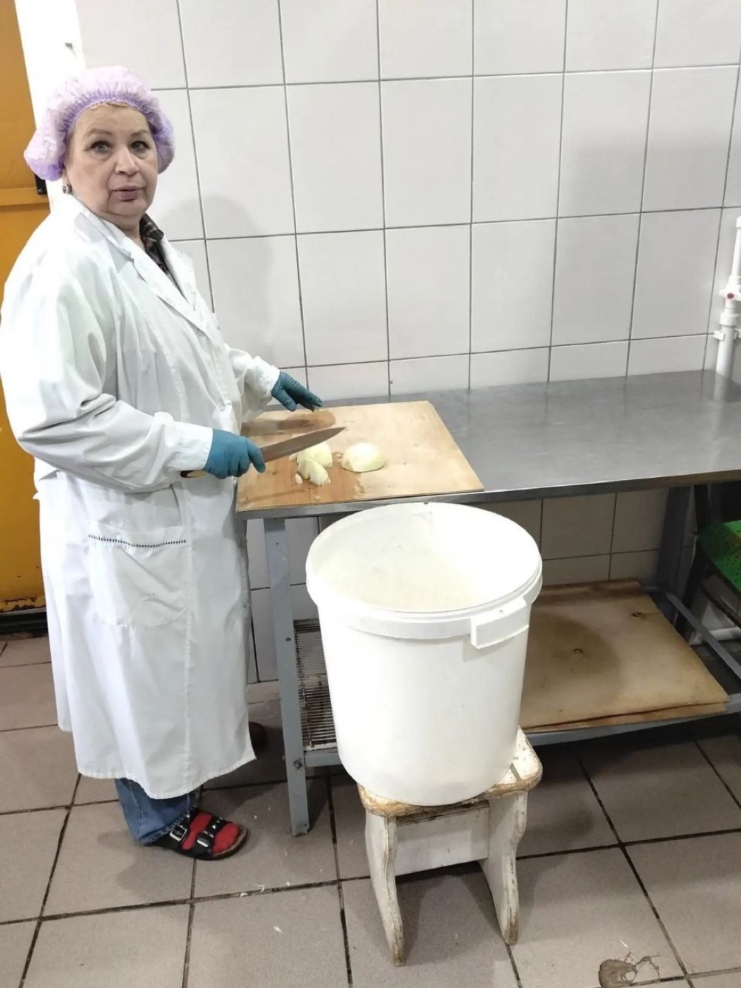 Подготовка ингредиентов в цехе Зариповские